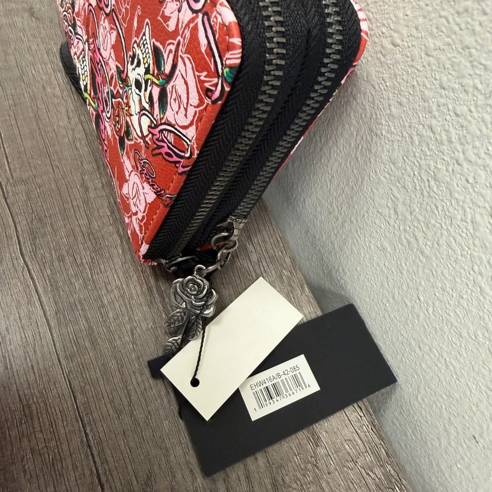 Ed Hardy Red and Black Skull Wallet Large Zipped Wristlet - Picture 6 of 10